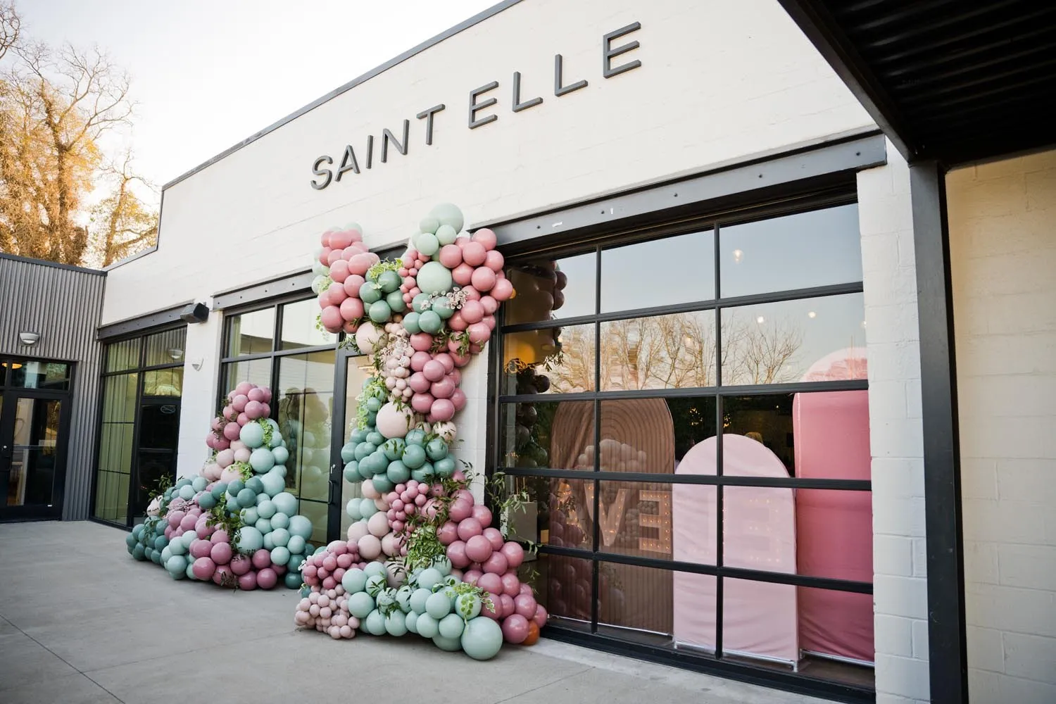 Balloon garland at the Saint Elle entrance for the Elevate Summit