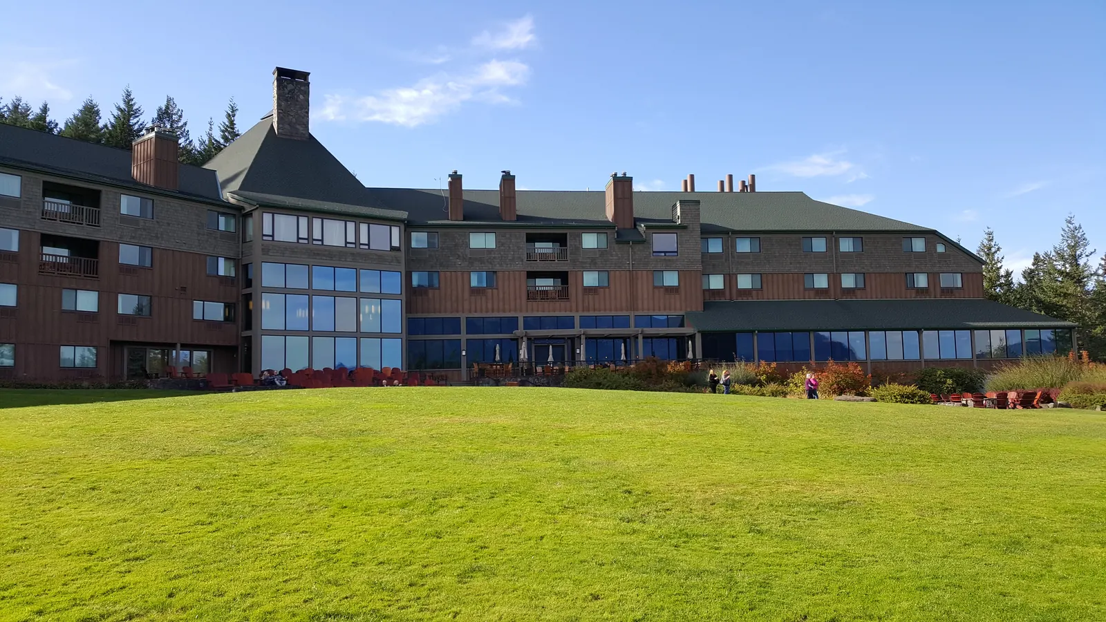 Skamania Lodge's exterior and lawn in the Columbia River Gorge