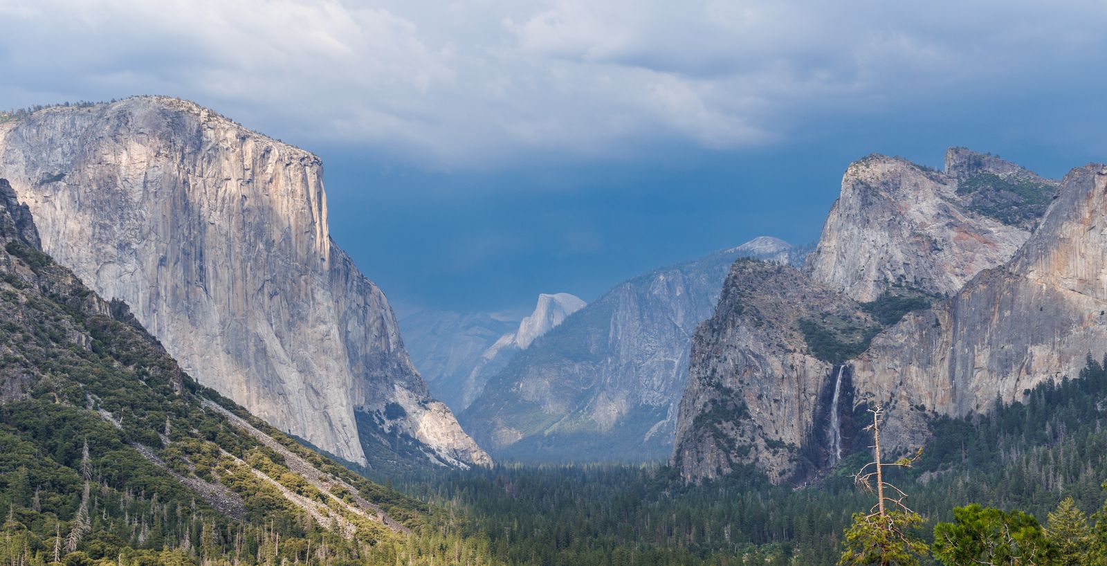 El Capitan and Half Dome from the tunnel view in Yosemite Valley