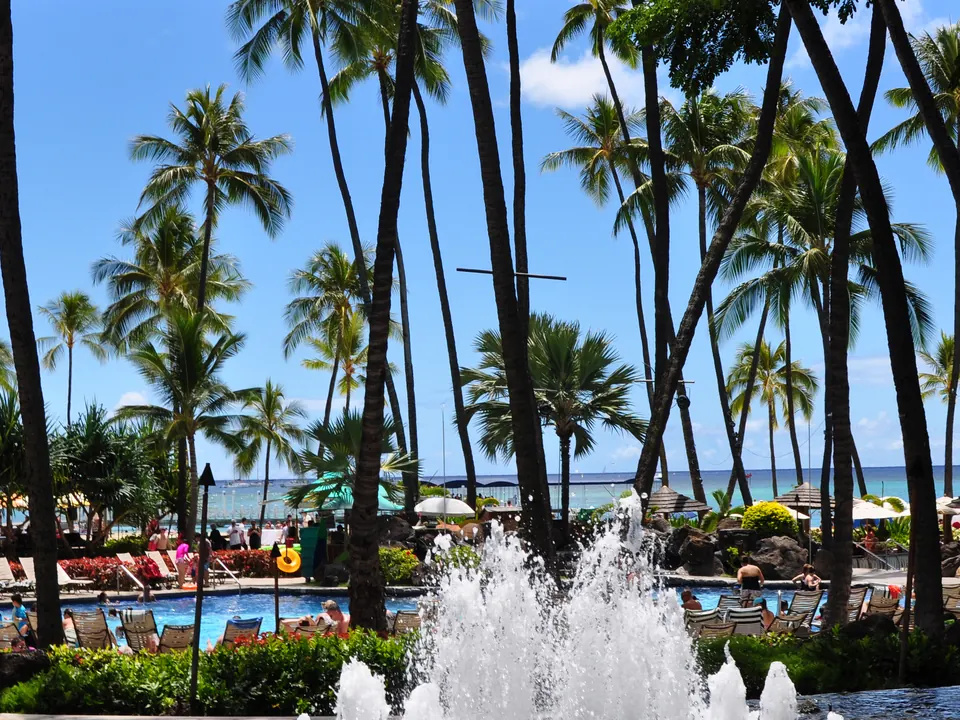 Pool and beach at Hilton Hawaiian Village, Waikīkī.
