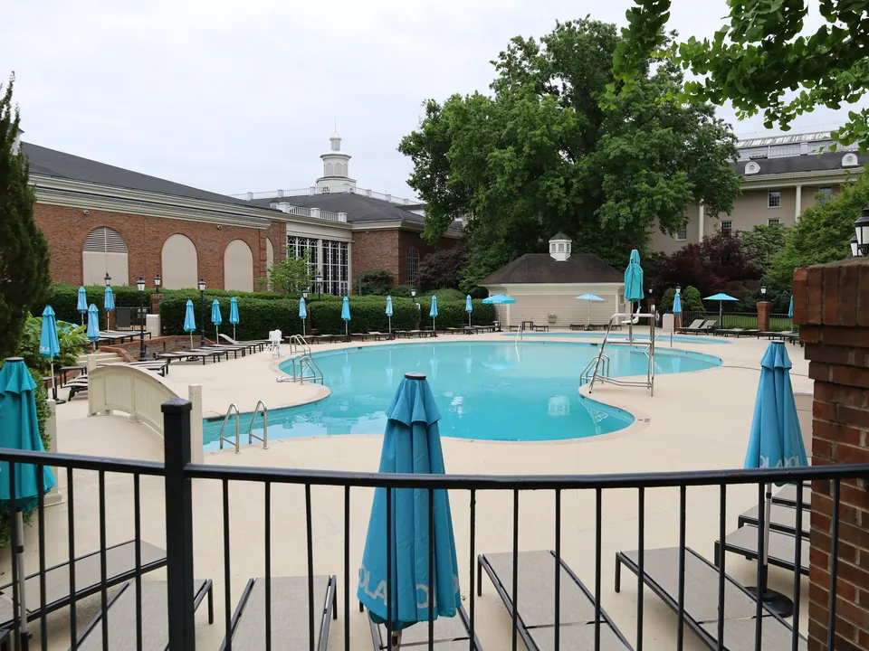 Pool and brick wings of Gaylord Opryland.